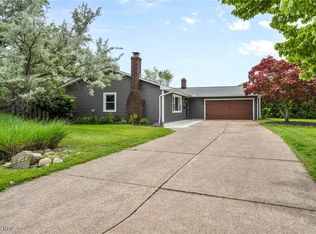 8980 Lake Overlook Dr, Mentor, OH 44060