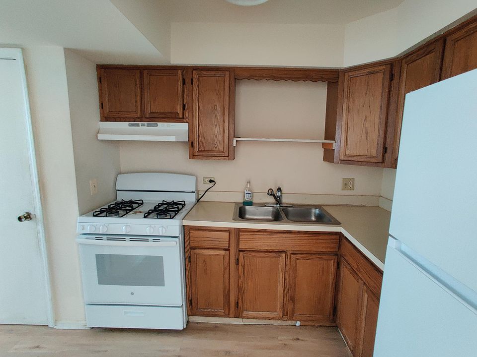 1st image of 344 Grove St APT 103