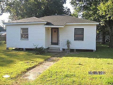 1st image of 285 W Hooks St