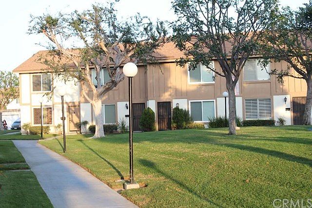 1st image of 450 Carriage Dr #399