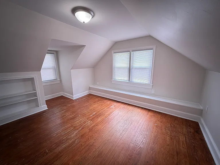1413 Overlook St — Photo 14