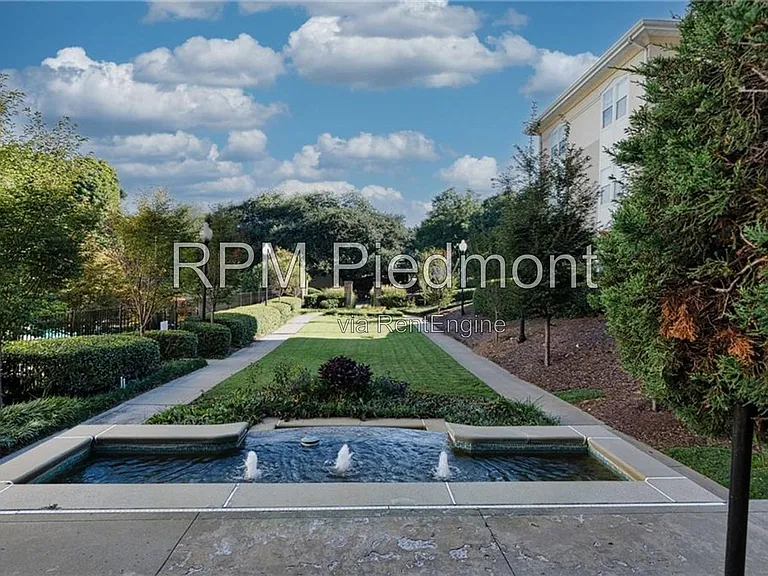 220 Renaissance Pkwy NE #2122 — Photo 31