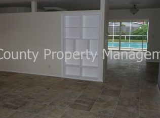 1580 Eden Isle Blvd NE, Saint Petersburg, FL 33704