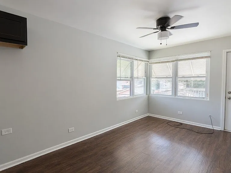 5834 W Irving Park Rd #1R — Photo 5