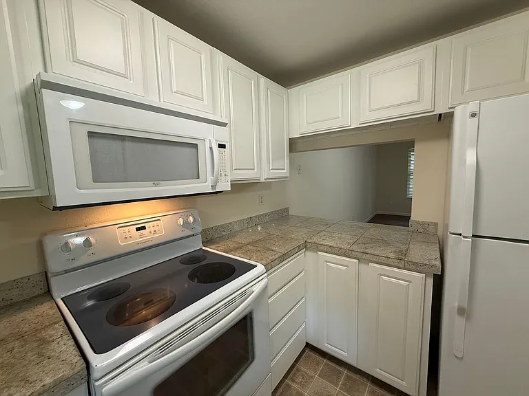 11112 NE 124th Ln #D115 — Photo 8