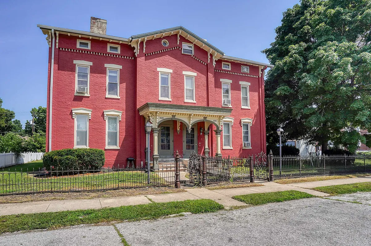 Building Photo - 1028 Tippecanoe St