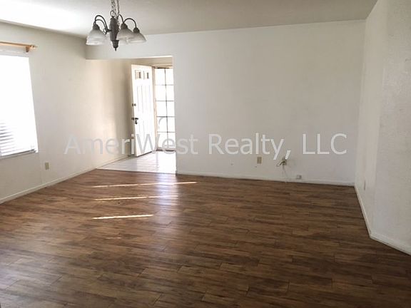 3rd image of 1400 Pacific Terrace Dr