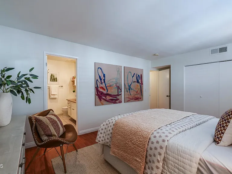 120 S Sierra Madre Blvd #205 — Photo 22