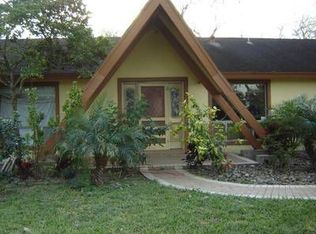 120 N San Roman Rd, Bayview, TX 78566