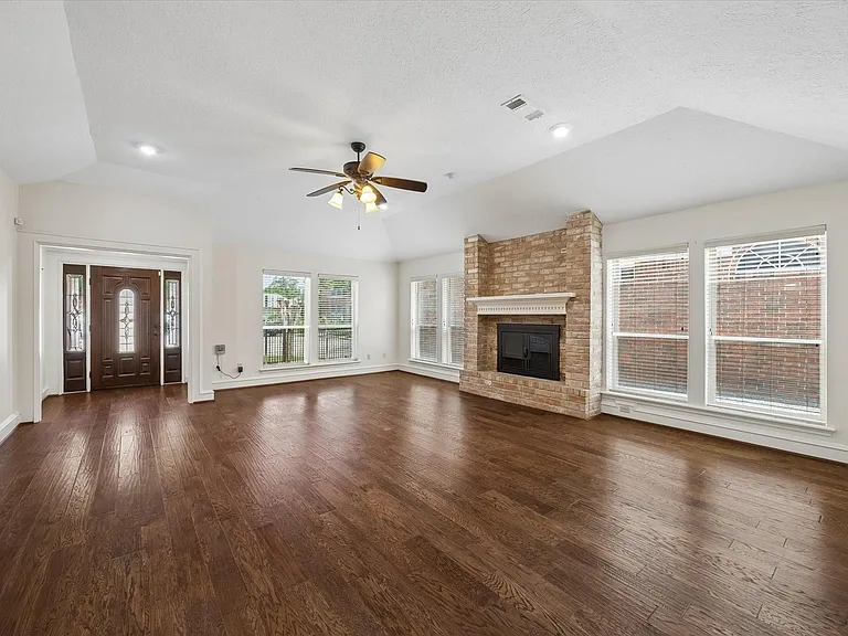 6511 Pauma Dr — Photo 4