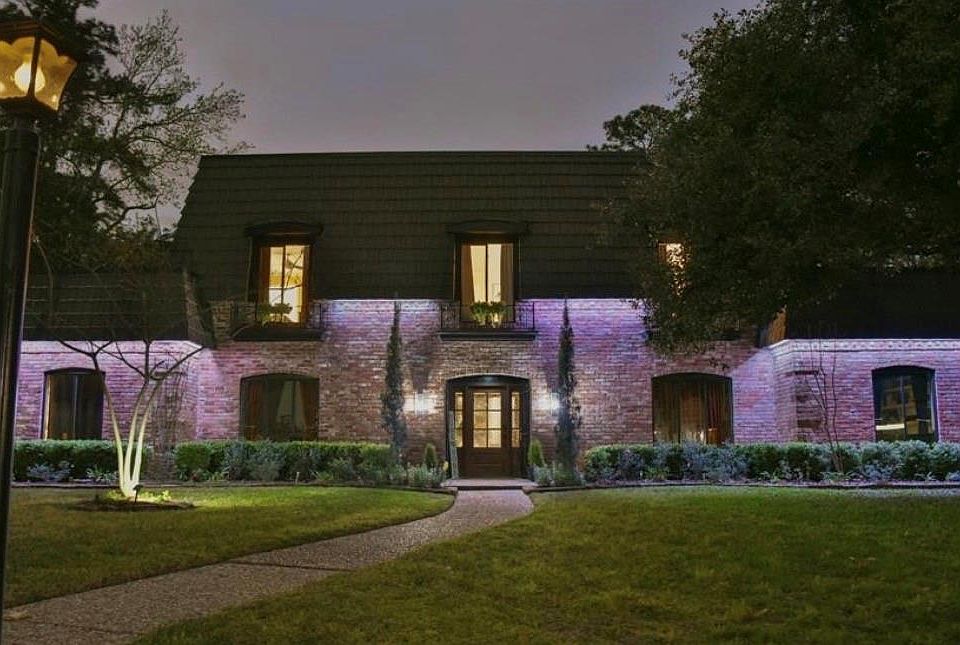 1st image of 5518 Three Oaks Cir