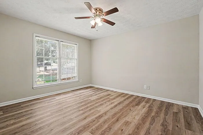 886 Martin Heights Dr NW #B — Photo 12