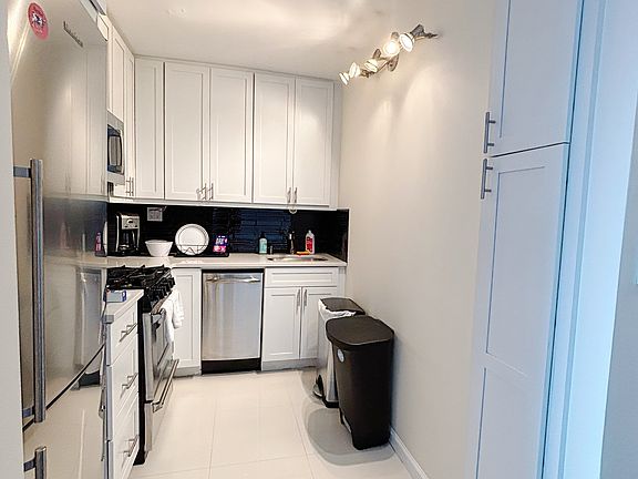 5th image of 1619 3rd Ave APT 14E
