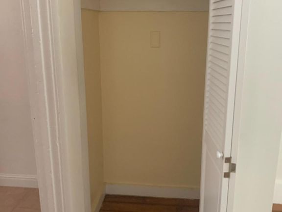 5th image of 1815 Oak St #B