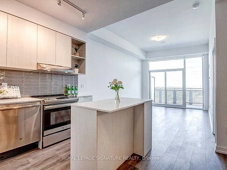 2520 Eglinton Ave W #1408 — Photo 2