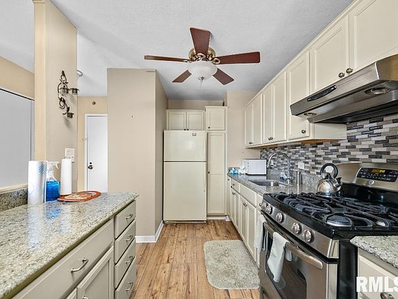 3rd image of 1800 7th St APT 9E