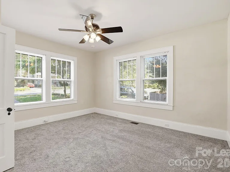 525 W 3rd Ave — Photo 14