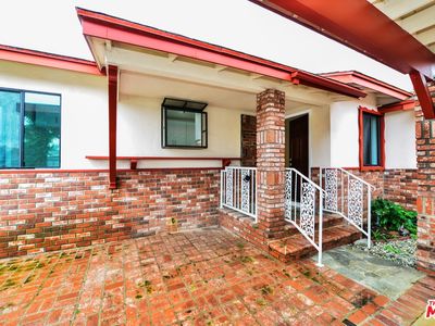 810 E 145th St, Compton, CA, 90220
