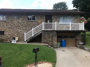 1134 Village Way, Fairmont, WV