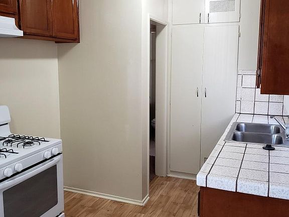 5th image of 4588 W El Segundo Blvd APT A