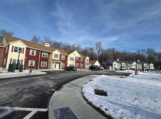 71 Castagna Dr #2B, Pawling, NY 12564