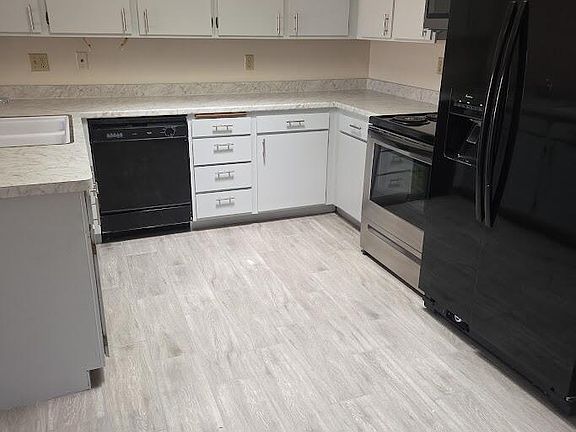 4th image of 11226 S Tomi Dr