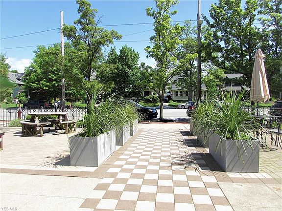 3rd image of 10429 Clifton Blvd #303
