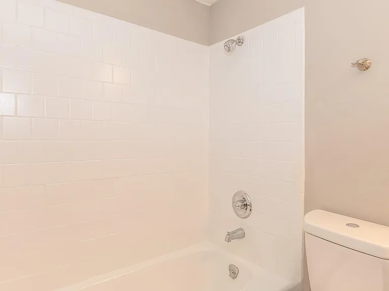 Camelot Apartments — Photo 71