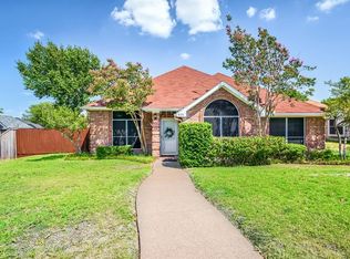 804 Brees Dr, Desoto, TX 75115