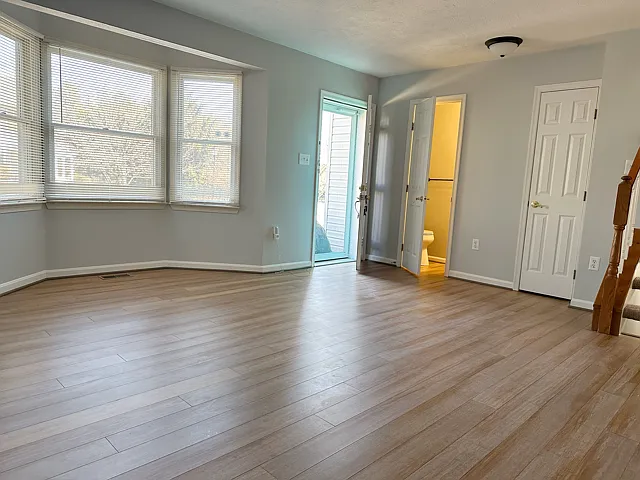 1652 Elkwood Ct — Photo 5