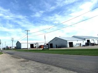 12 Howard St, Chadwick, IL 61014