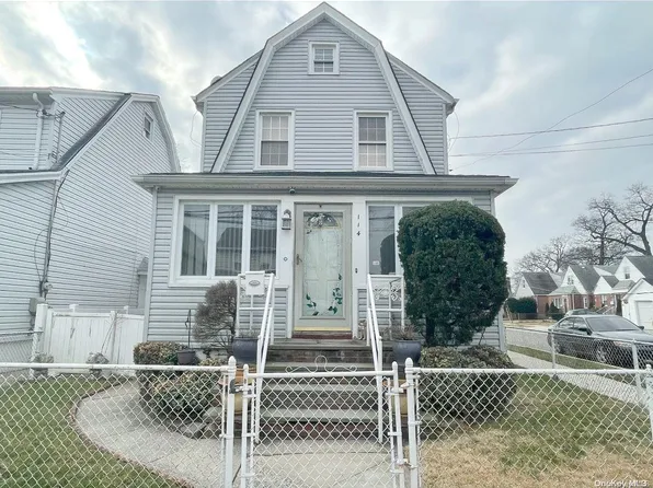 114 Pilgrim Place, Valley Stream, NY 11580