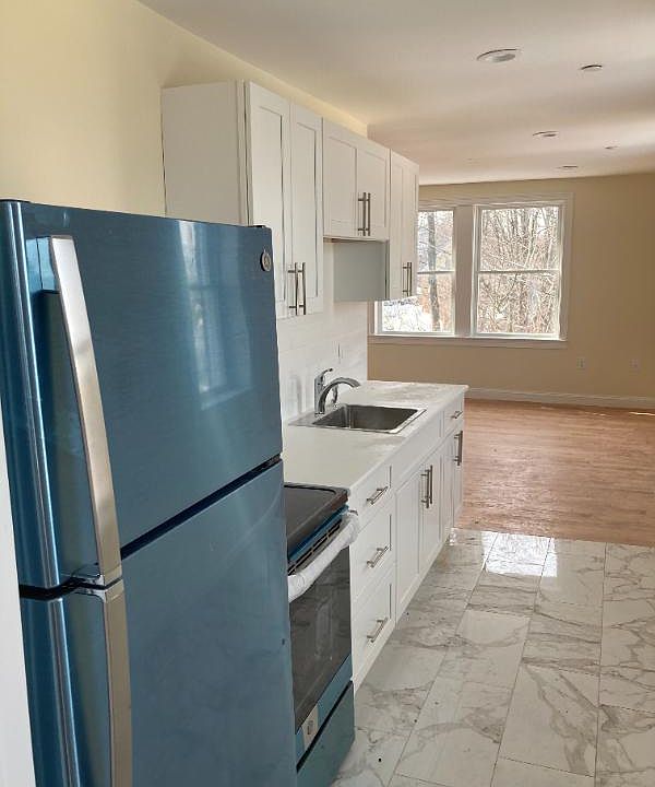 1st image of 325 Newport Ave APT 37