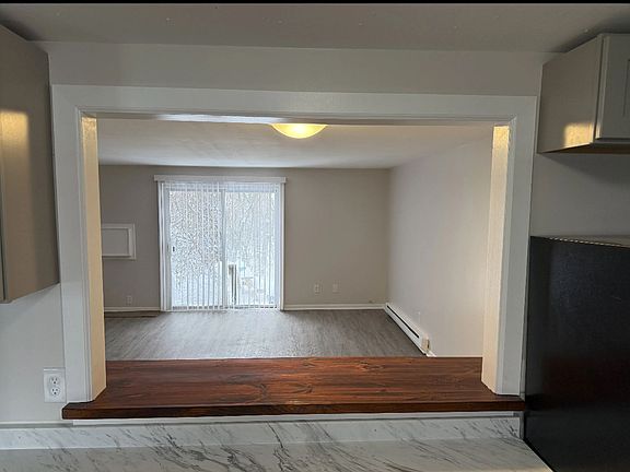 5th image of 20 Carriage Ln APT 6