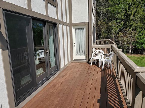 3rd image of 8249 Canterbury Dr