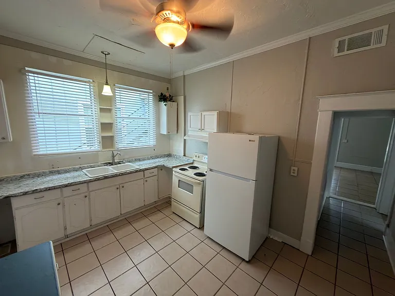 1019 Sheridan Ave #A — Photo 9