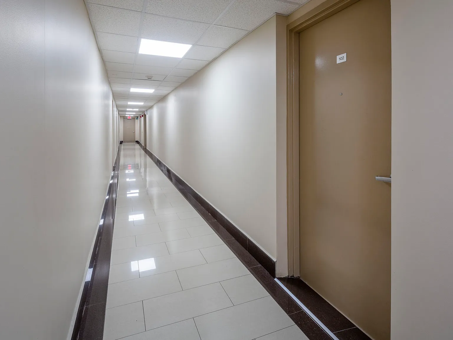 Birchmount Park Towers — Photo 1