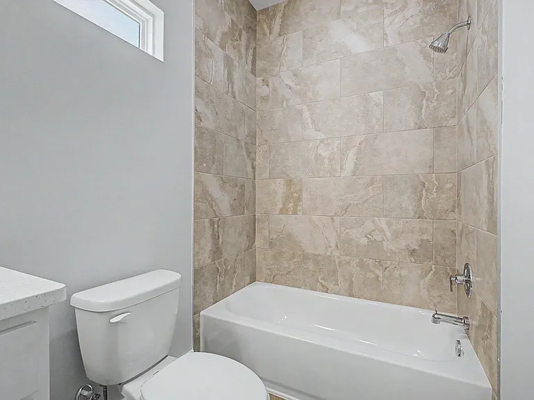 4065 Four Oaks Blvd — Photo 33