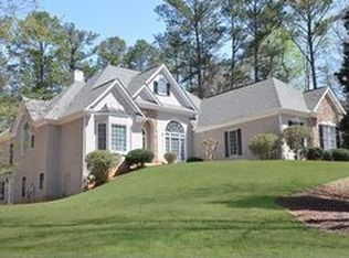 719 Greenwood Ln, Peachtree City, GA 30269