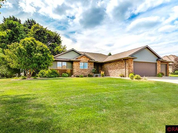 2nd image of 128 Grovebrook Dr