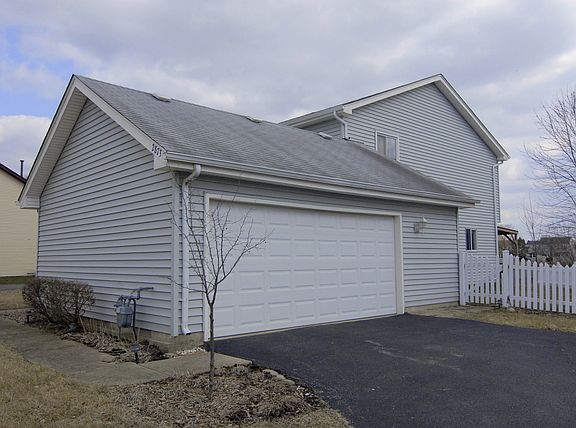 2nd image of 2873 Dorothy Dr