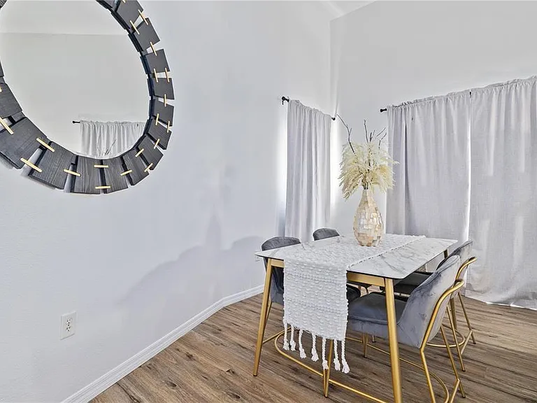 9415 Citrus Glen Pl — Photo 5