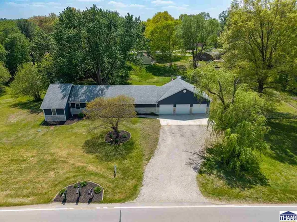 1864 W Curry Dr, Terre Haute, IN 47802