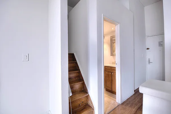 Rented by Urbane Brokerage | media 19