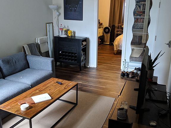 2nd image of 715 Ossington Ave #1