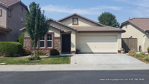 1676 Blue Beaver Way photo 1