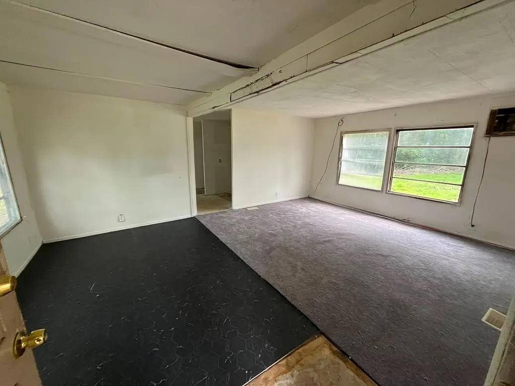 2 bed, $803 — Photo 1