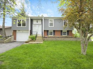 450 Galahad Rd, Bolingbrook, IL 60440