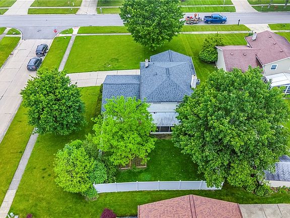 4th image of 891 Pepperwood Dr