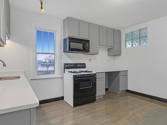 4th image of 2418 N Kenton Ave